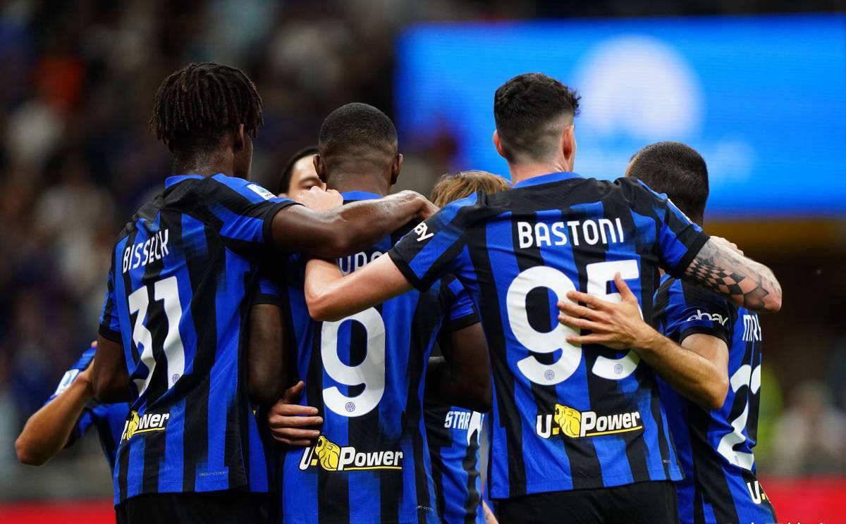 她们在接下 她们在接下