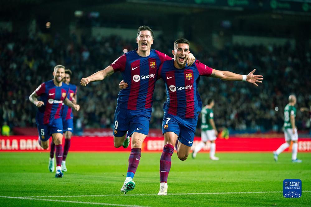 充分发挥自 充分发挥自