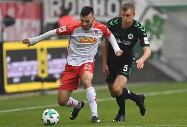 评选背后的 评选背后的